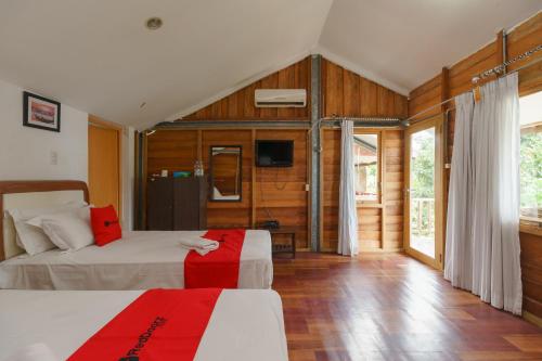 Imagen de la habitación del Hotel RedDoorz Syariah @ Sumur Tiga Beach Sabang. Foto 6