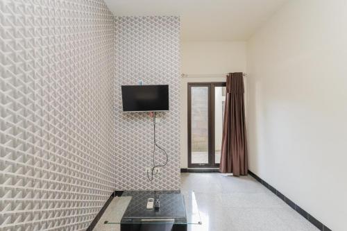 Imagen general del Hotel RedDoorz Syariah near Green Park Jatiwarna. Foto 12