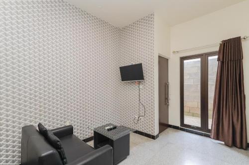 Imagen general del Hotel RedDoorz Syariah near Green Park Jatiwarna. Foto 13