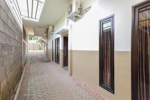Imagen general del Hotel RedDoorz Syariah near Green Park Jatiwarna. Foto 16