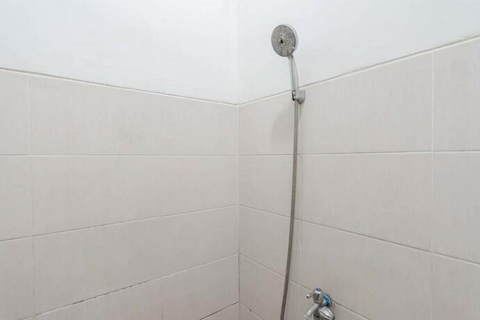 Imagen general del Hotel RedDoorz Syariah near Karawang Central Plaza. Foto 2