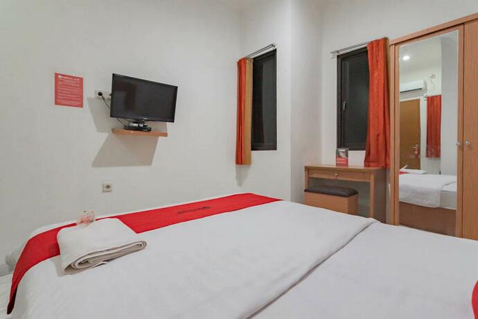 Imagen general del Hotel RedDoorz Syariah near Karawang Central Plaza. Foto 4