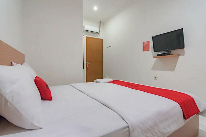 Imagen general del Hotel RedDoorz Syariah near Karawang Central Plaza. Foto 5