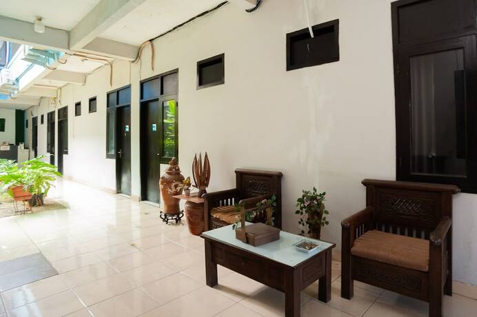 Imagen general del Hotel RedDoorz Syariah near Margonda Raya. Foto 2