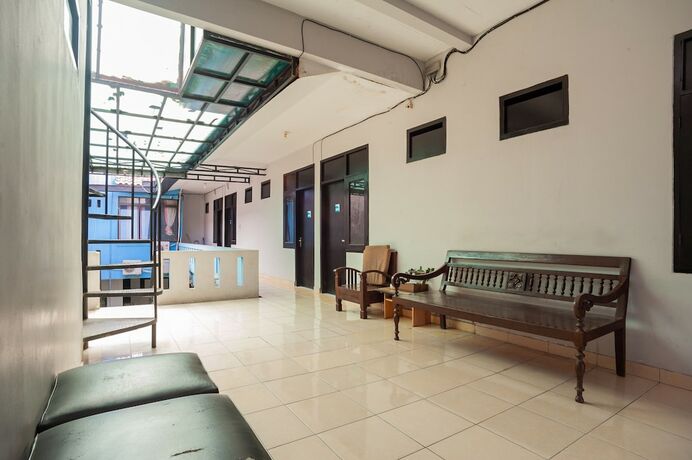 Imagen general del Hotel RedDoorz Syariah near Margonda Raya. Foto 7