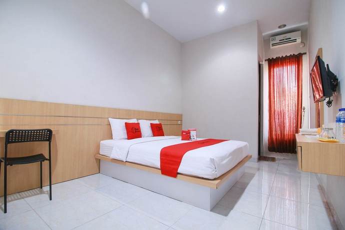 Imagen de la habitación del Hotel RedDoorz Syariah near Universitas Jenderal Soedirman. Foto 7