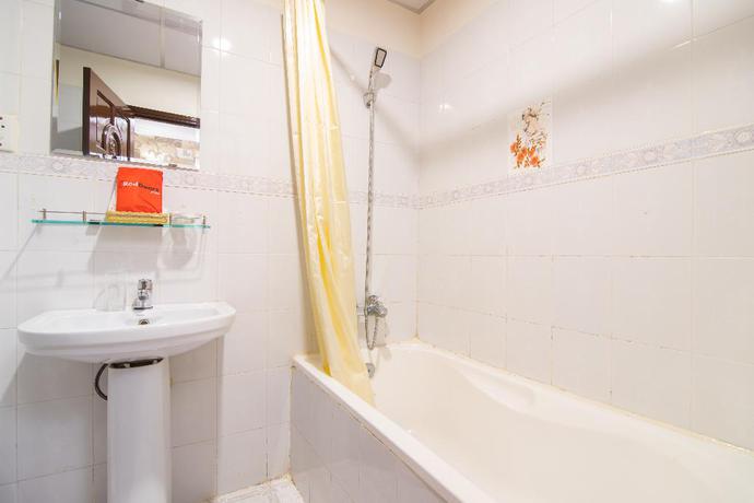 Imagen de la habitación del Hotel RedDoorz Tan Hoang Long Hotel Nguyen Van Cu. Foto 8