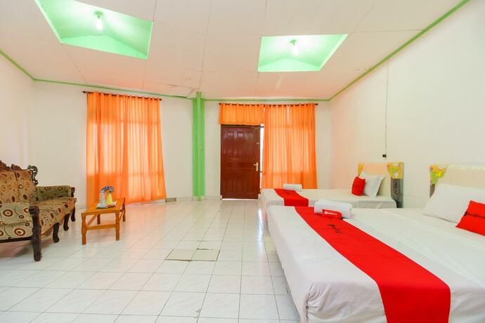 Imagen general del Hotel RedDoorz @ Tuktuk Danau Toba. Foto 12