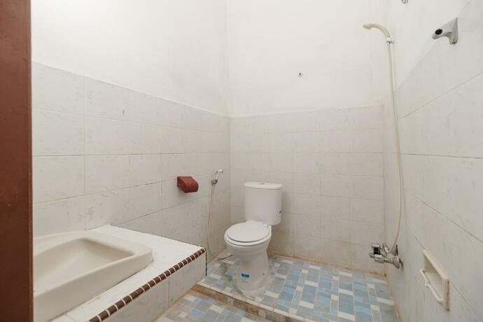 Imagen general del Hotel RedDoorz @ Tuktuk Danau Toba. Foto 13