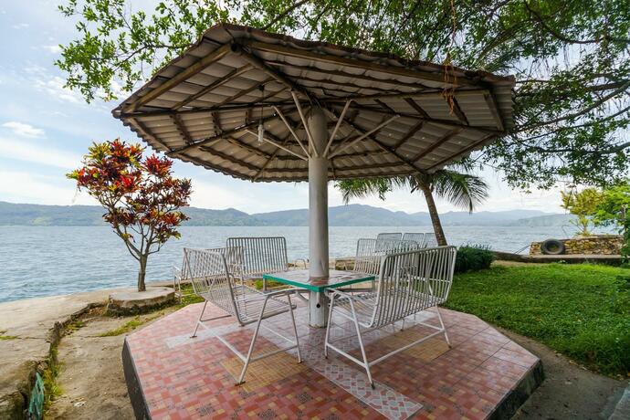 Imagen general del Hotel RedDoorz @ Tuktuk Danau Toba. Foto 22