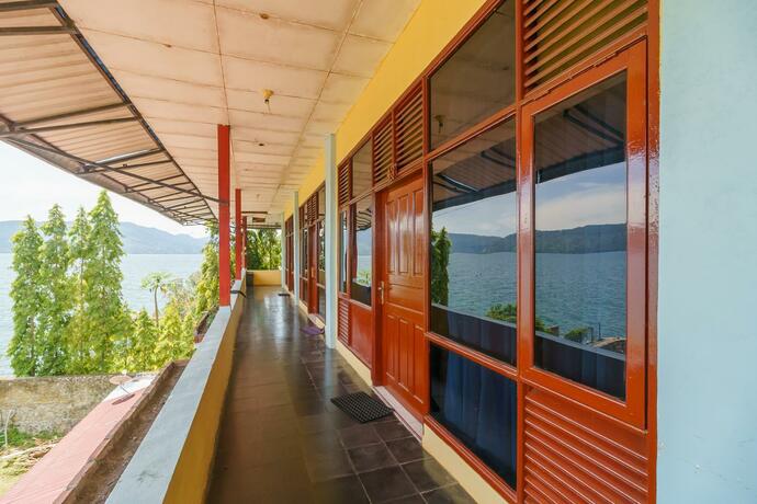 Imagen general del Hotel RedDoorz @ Tuktuk Danau Toba. Foto 29