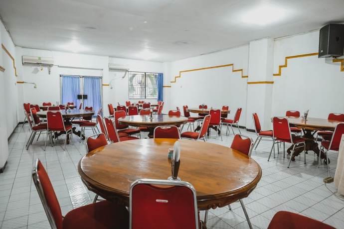 Imagen de los interiores del Hotel RedDoorz @ Ungaran. Foto 13