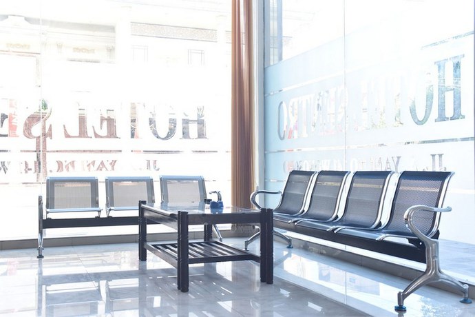Imagen de los interiores del Hotel RedDoorz near Alun Alun Wonosobo. Foto 12