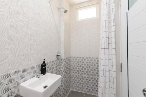 Imagen de la habitación del Hotel RedDoorz near GSG UNILA Lampung. Foto 19