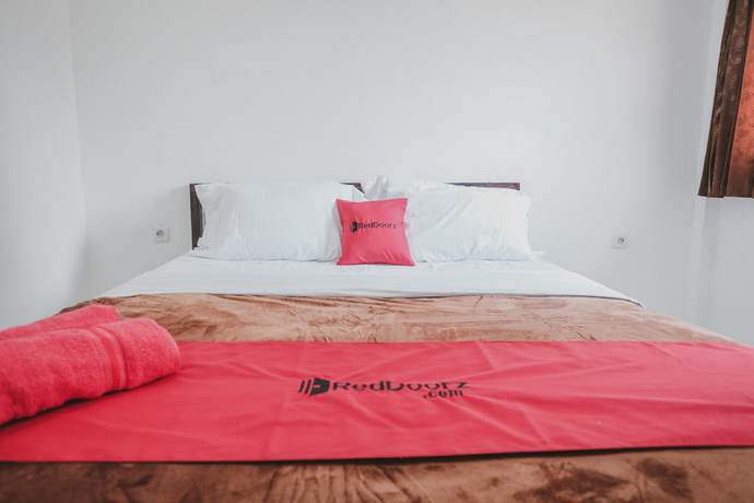 Imagen de la habitación del Hotel RedDoorz near Gatot Subroto Lampung 2. Foto 4
