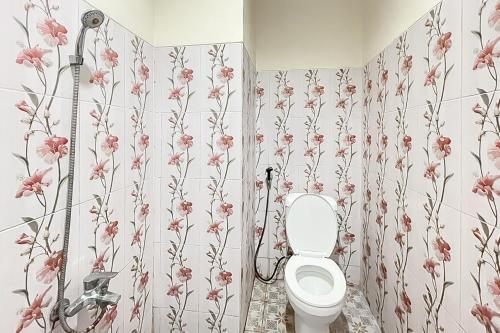 Imagen general del Hotel RedDoorz near Grage Mall Cirebon. Foto 8
