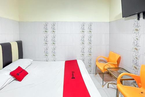 Imagen general del Hotel RedDoorz near Grage Mall Cirebon. Foto 12