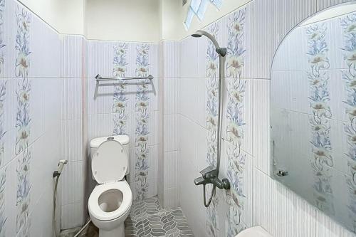 Imagen general del Hotel RedDoorz near Grage Mall Cirebon. Foto 15
