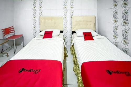 Imagen general del Hotel RedDoorz near Grage Mall Cirebon. Foto 16