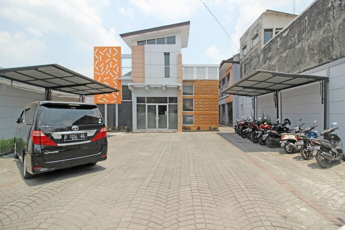 Imagen general del Hotel RedDoorz near Hartono Mall 3. Foto 2