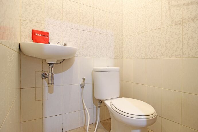 Imagen de la habitación del Hotel RedDoorz near Hartono Mall 3. Foto 22