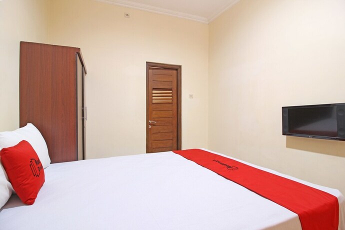 Imagen de la habitación del Hotel RedDoorz near Hartono Mall 3. Foto 24