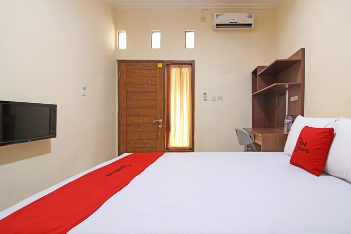 Imagen de la habitación del Hotel RedDoorz near Hartono Mall 3. Foto 25