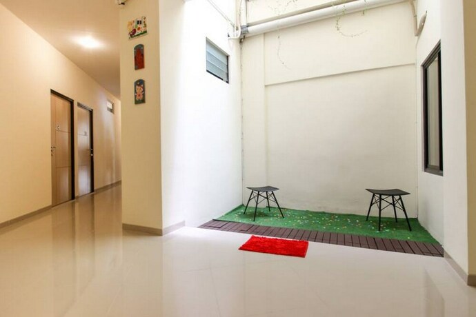 Imagen de los interiores del Hotel RedDoorz near Malioboro Mall 2. Foto 36