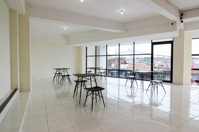 Imagen de los interiores del Hotel RedDoorz near Malioboro Mall 2. Foto 37