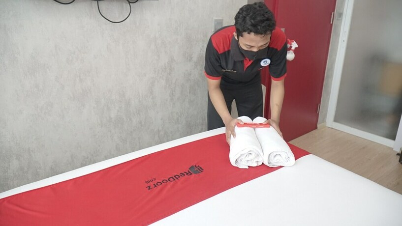 Imagen de los interiores del Hotel RedDoorz near Malioboro Mall 2. Foto 38