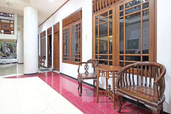 Imagen general del Hotel RedDoorz near Malioboro Tugu Station Jogja. Foto 3