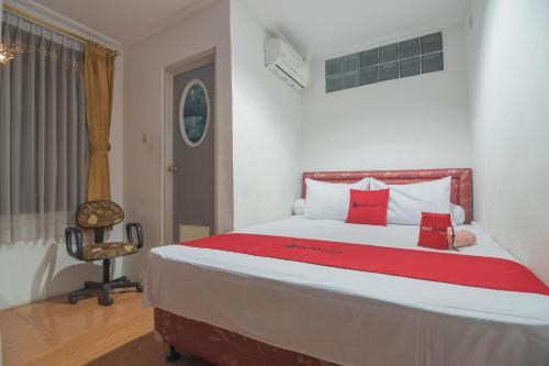 Imagen de la habitación del Hotel RedDoorz near Margahayu Raya. Foto 7