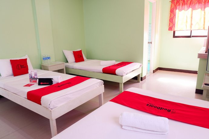 Imagen de la habitación del Hotel RedDoorz near Maribago Barangay Hall. Foto 4