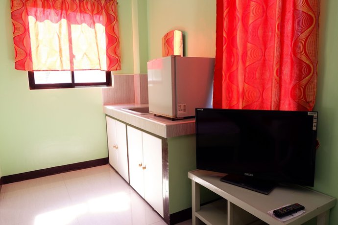 Imagen de la habitación del Hotel RedDoorz near Maribago Barangay Hall. Foto 17