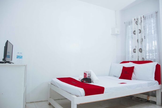 Imagen de la habitación del Hotel RedDoorz near Oslob Whale Shark Watching Area. Foto 2