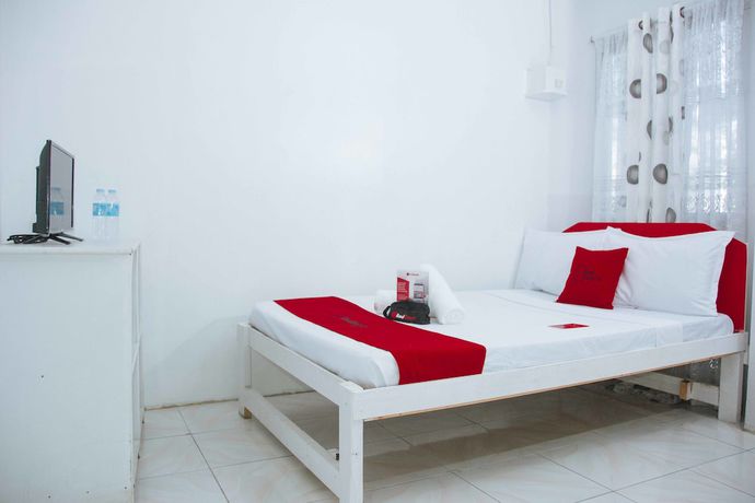 Imagen de la habitación del Hotel RedDoorz near Oslob Whale Shark Watching Area. Foto 16