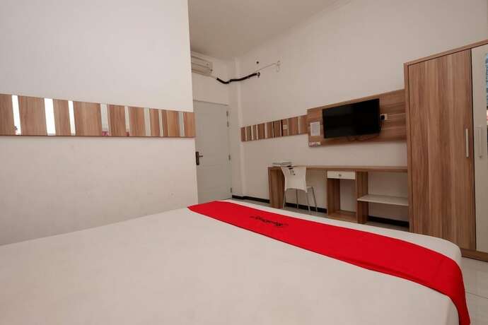 Imagen general del Hotel RedDoorz near Plaza Simpang Lima. Foto 2