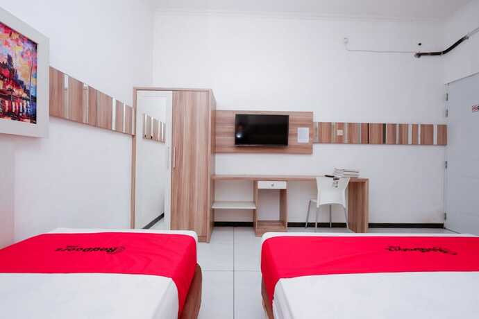 Imagen de la habitación del Hotel RedDoorz near Plaza Simpang Lima. Foto 22