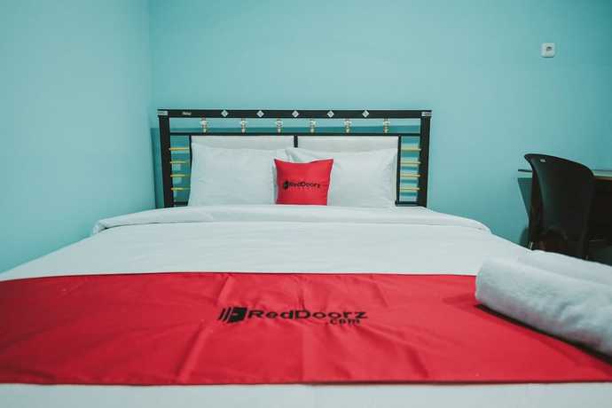 Imagen de la habitación del Hotel RedDoorz near RSUD Koja. Foto 6