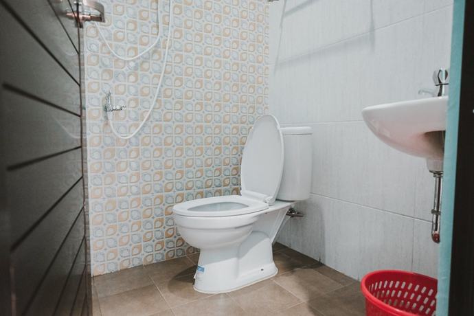 Imagen de la habitación del Hotel RedDoorz near RSUD Koja. Foto 8