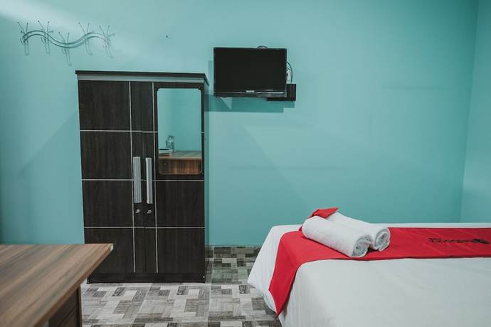 Imagen de la habitación del Hotel RedDoorz near RSUD Koja. Foto 9