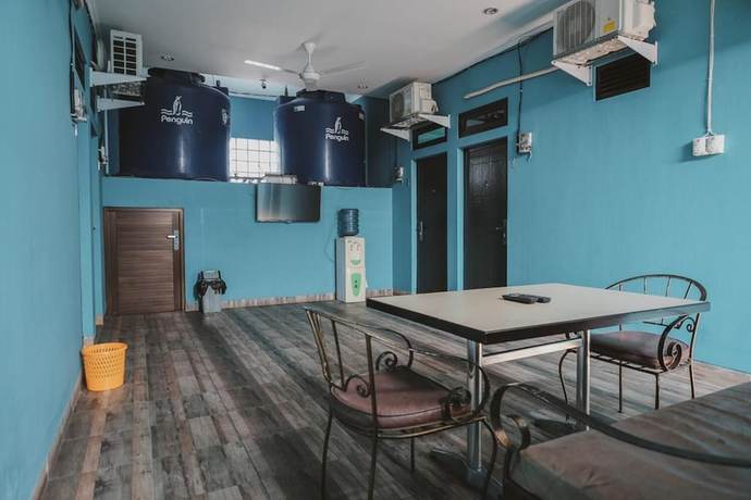 Imagen del bar/restaurante del Hotel RedDoorz near RSUD Koja. Foto 4