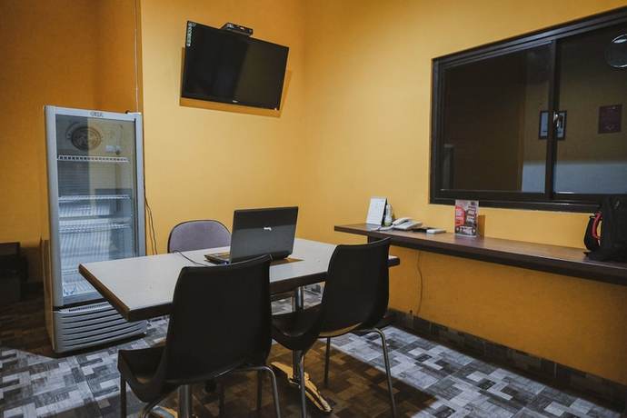Imagen de los interiores del Hotel RedDoorz near RSUD Koja. Foto 12