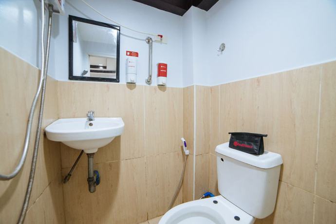 Imagen de la habitación del Hotel RedDoorz near San Juanico Bridge Tacloban. Foto 14