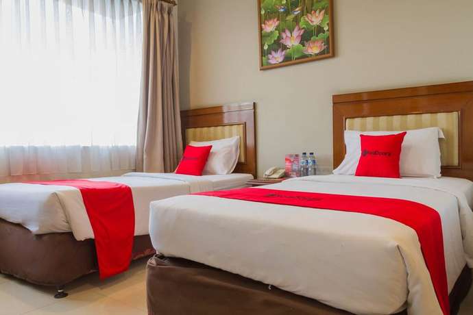 Imagen de la habitación del Hotel RedDoorz near Simpang Dago 2. Foto 17