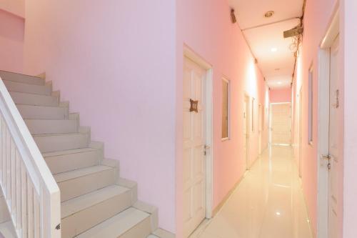 Imagen general del Hotel RedDoorz near Stasiun Palmerah. Foto 1