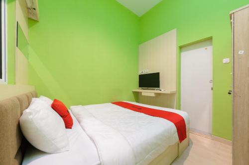 Imagen general del Hotel RedDoorz near Stasiun Palmerah. Foto 3
