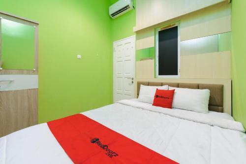 Imagen general del Hotel RedDoorz near Stasiun Palmerah. Foto 9