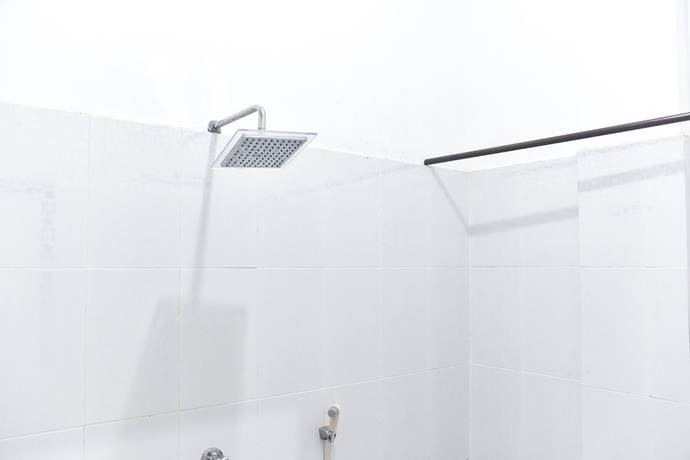 Imagen de la habitación del Hotel RedDoorz near Sultan Hasanuddin Airport 2. Foto 5