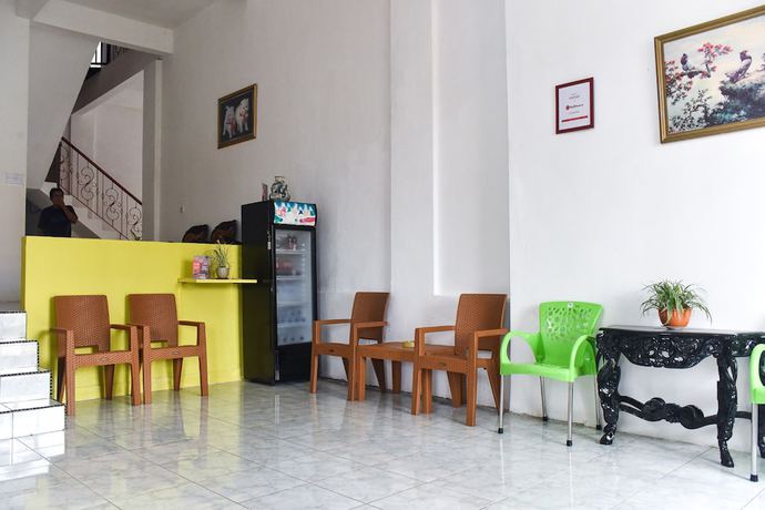 Imagen de los interiores del Hotel RedDoorz near Sultan Hasanuddin Airport 2. Foto 16